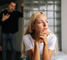 какие признаки указывают на эмоциональное насилие в семье
